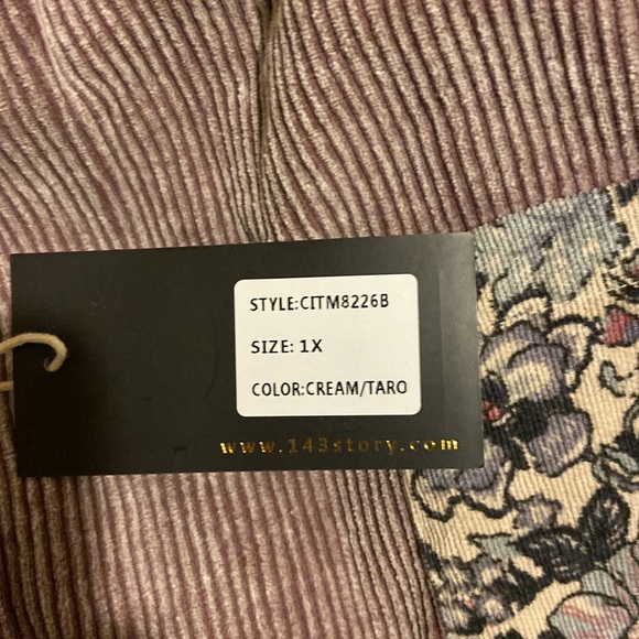 Button shirt new with tags - Picture 3 of 3